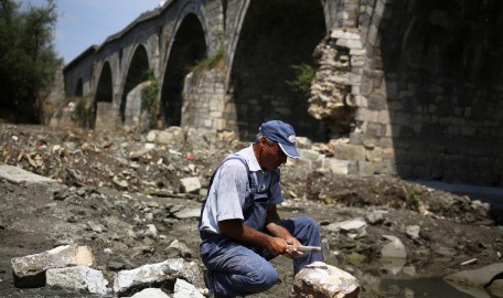 The emergency phase in one of the most emblematic bridge of Gjakova is closed